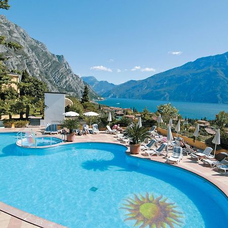 Hotel San Pietro Limone sul Garda Bagian luar foto