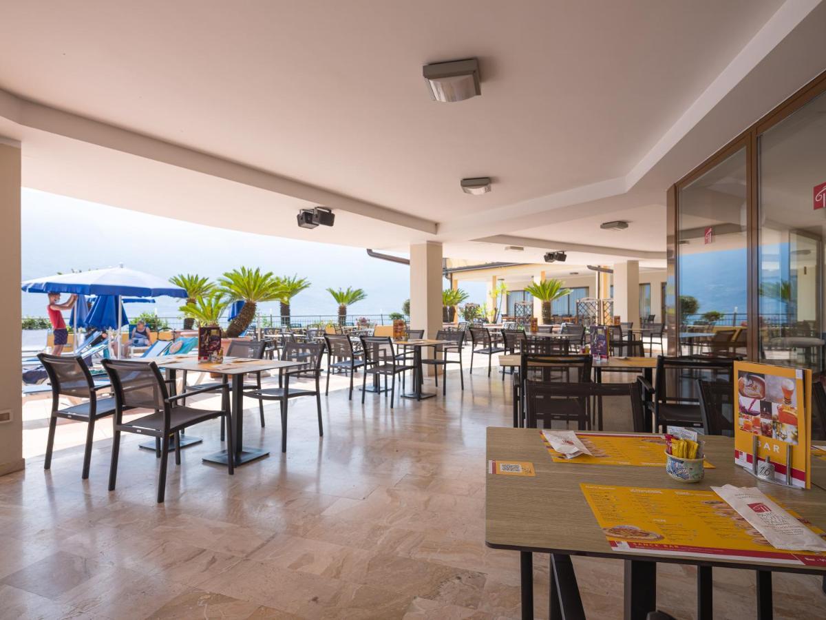 Hotel San Pietro Limone sul Garda Bagian luar foto