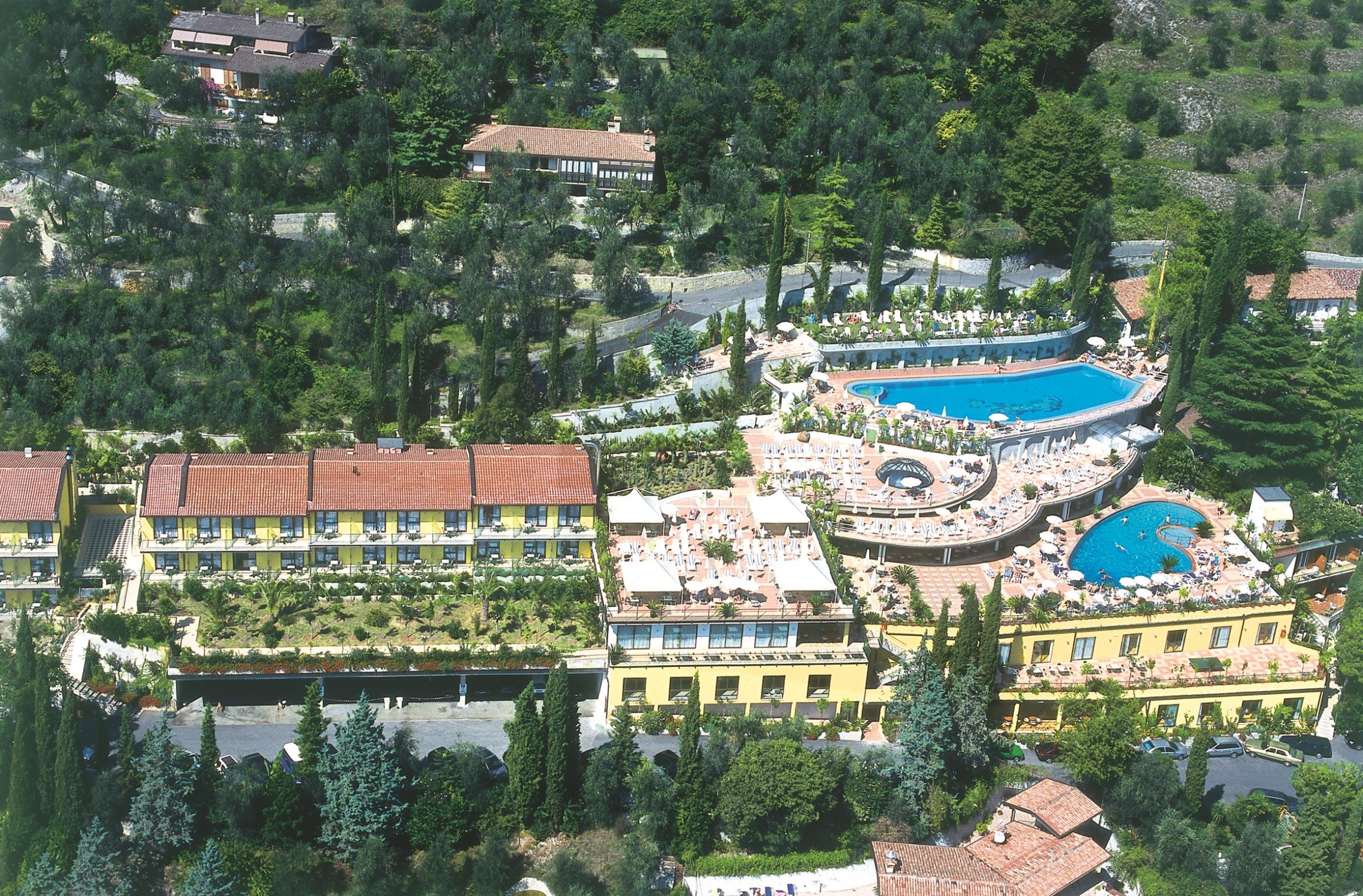 Hotel San Pietro Limone sul Garda Bagian luar foto