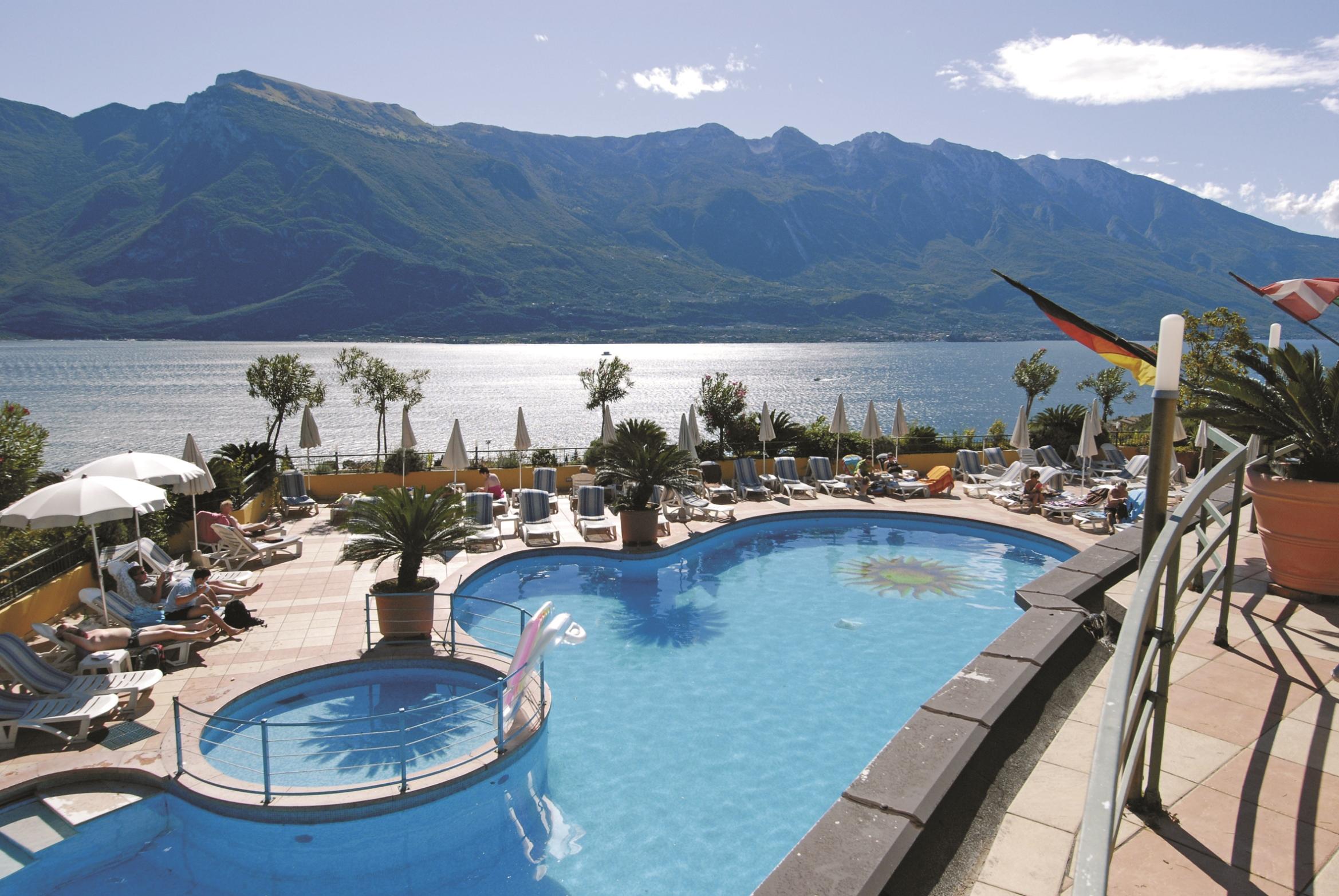 Hotel San Pietro Limone sul Garda Bagian luar foto
