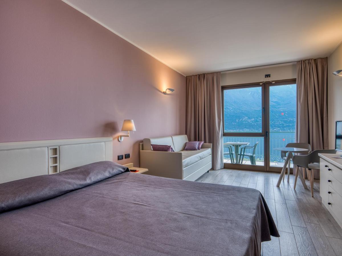 Hotel San Pietro Limone sul Garda Bagian luar foto